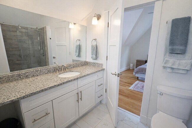 Building Photo - 27 Marcella St