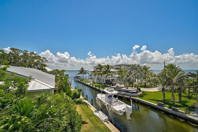 Building Photo - 830 Tarawitt Dr
