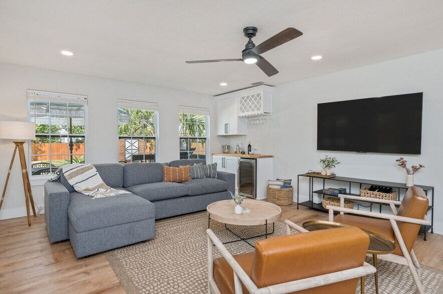 Building Photo - 111 Patton Dr NE