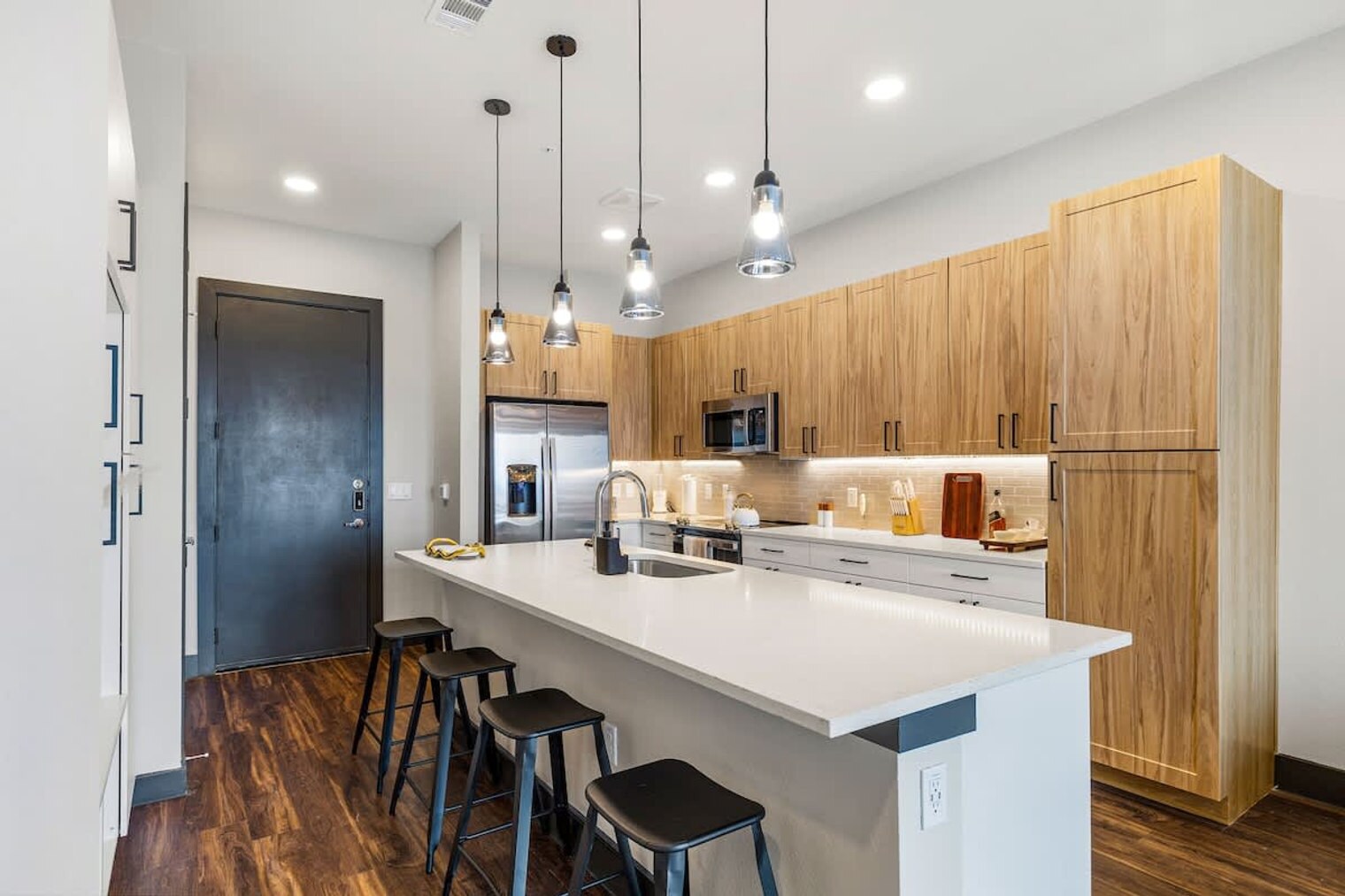 Building Photo - 9127 Research Blvd