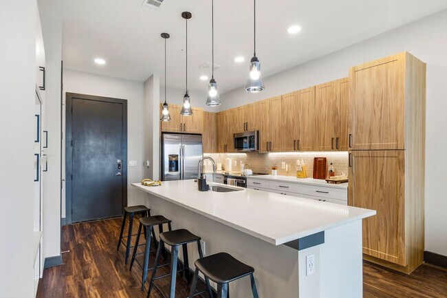 Building Photo - 9127 Research Blvd