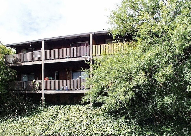 Building Photo - Valle Vista Six-Plex