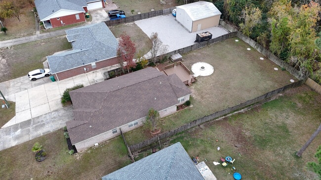 Building Photo - 4268 Lancaster Dr