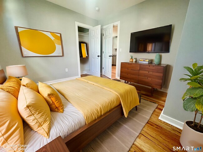 Building Photo - 109 Churchill St