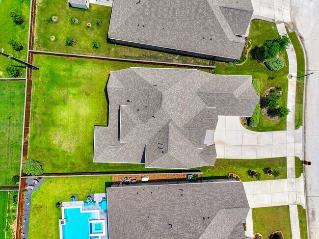 Building Photo - 8110 Copper Rock Dr