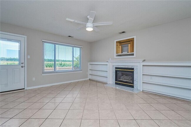 Building Photo - 3305 Fayette Dr