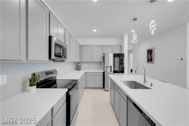 Building Photo - 5357 Eleganza Ave
