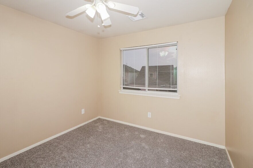 Building Photo - 20624 Patriot Park Ln