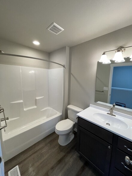 Upstairs bathroom - 9016 W Winona Rd