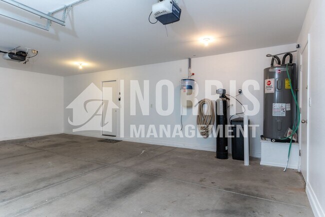 Building Photo - Large Home with Plenty of Room in Coolidge