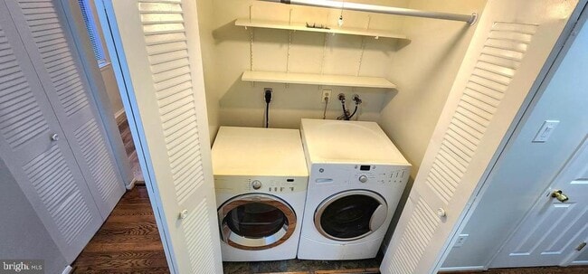 Building Photo - 1219 Marcy Ave