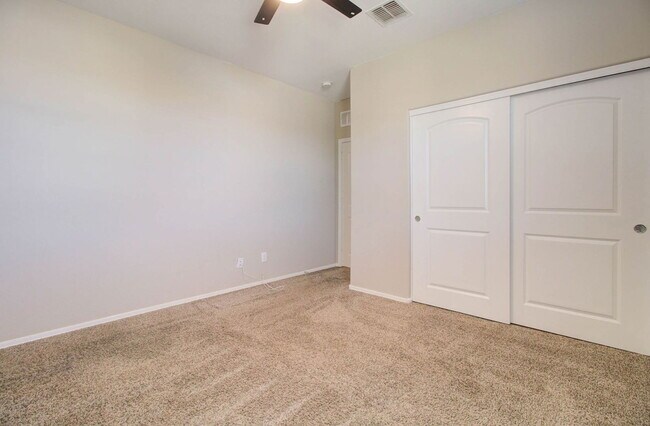 Building Photo - 42098 W Balsa Dr