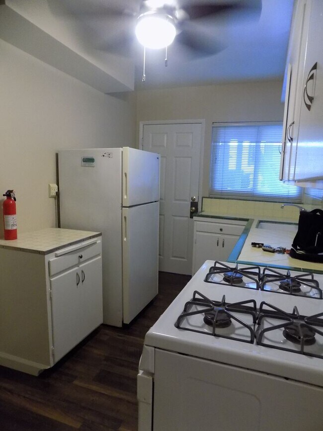 Building Photo - m509 - Serochi