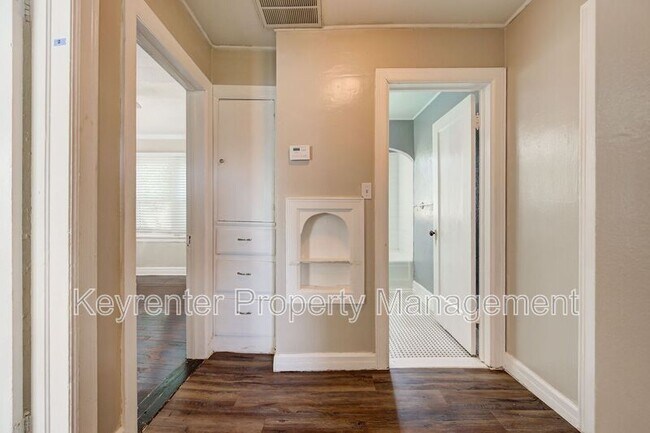 Building Photo - 1520 NW 47th St