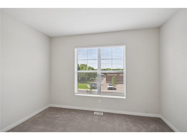 Building Photo - 4750 Ironwood Cir