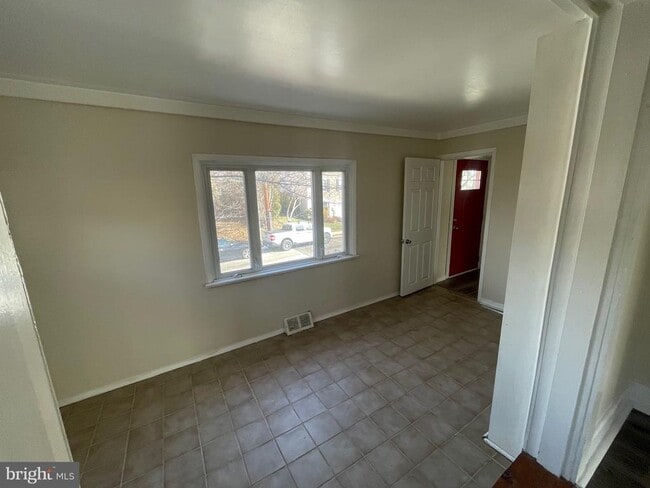 Building Photo - 428 Paxson Ave