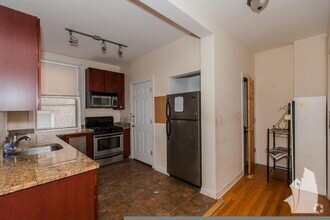 Building Photo - 1 bedroom in Chicago IL 60640