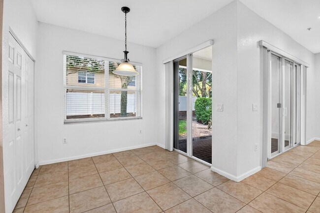 Building Photo - 7662 Spatterdock Dr