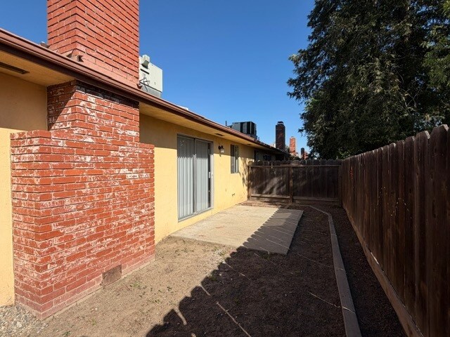 Building Photo - 2020 Rose Ave