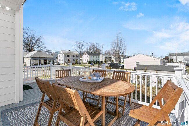 Building Photo - 12 Sandy Way