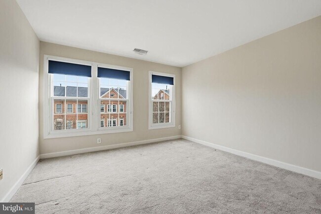 Building Photo - 1806 Brentridge St