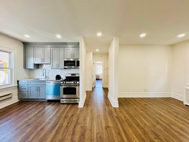 Building Photo - 69 W 39th St