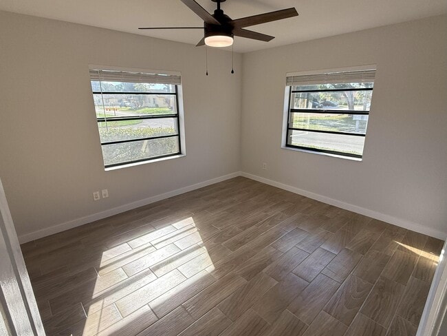 Building Photo - 440 Glenwood Dr