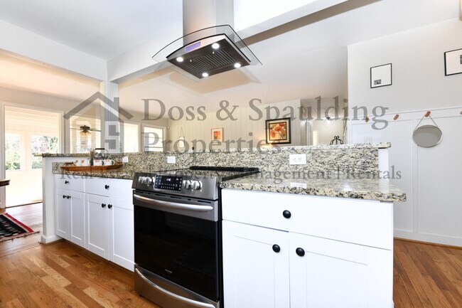 Building Photo - 4202 Henderson Rd