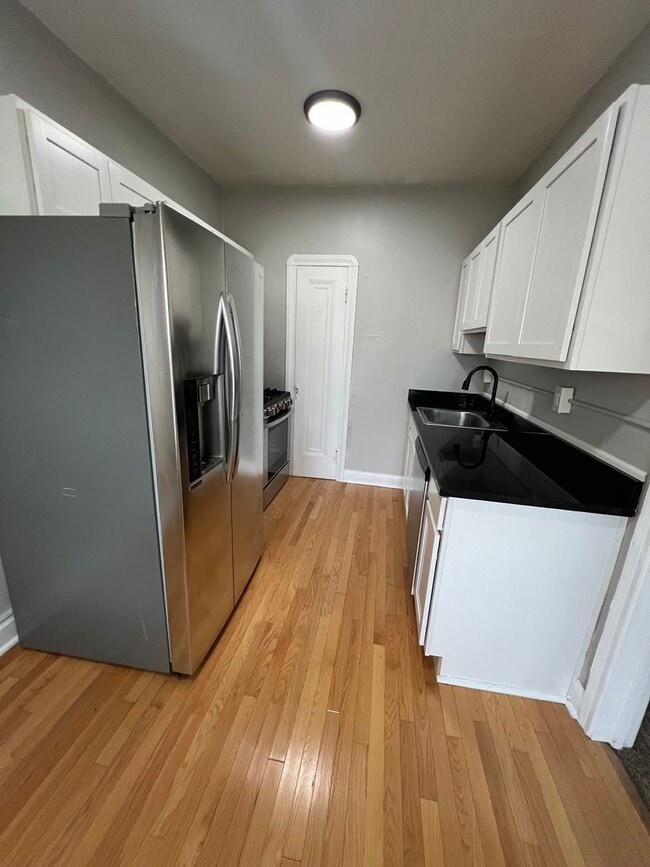 Interior Photo - 1385 Manor Park Avenue