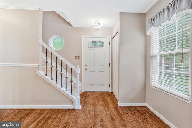 Building Photo - 6401 Old Scotts Ct