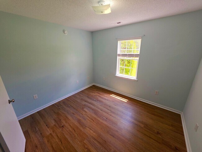Building Photo - 3 BR 2 BA Beaver Creek