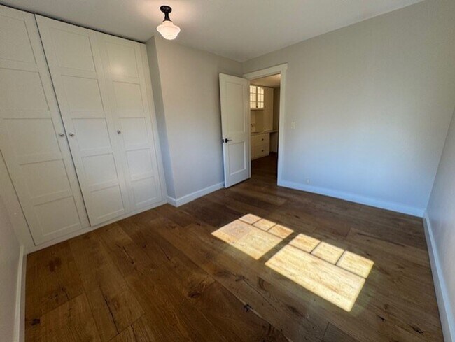 Building Photo - Downtown Bend Bungalow