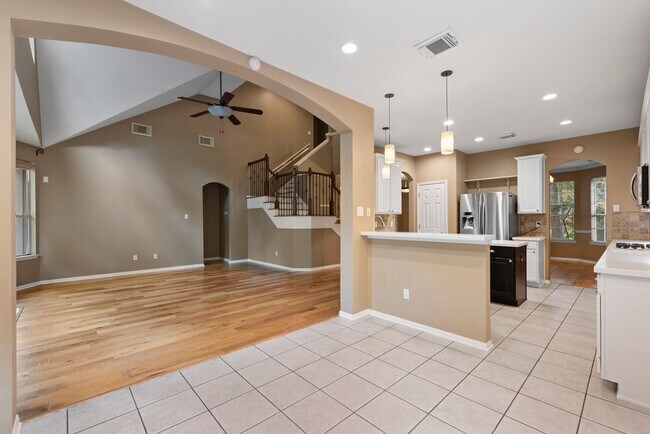 Building Photo - The Perfect Woodlands Retreat: Steps from ...