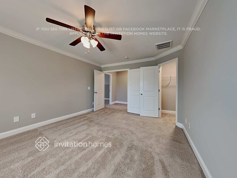 Building Photo - 5338 Roberta Crossing Dr