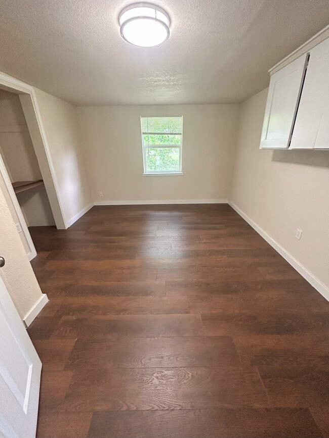 Building Photo - 6441 Old Guide Rd