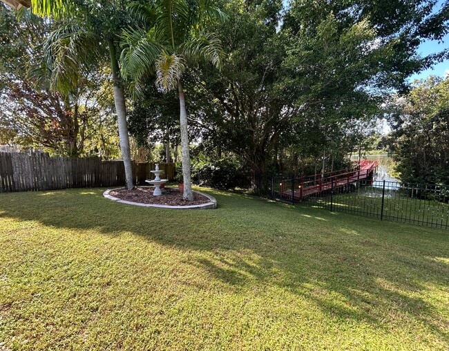 Building Photo - Amazing Dream Home with Water View and Pri...