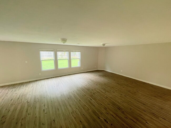 Building Photo - 30003 Westfield Dr