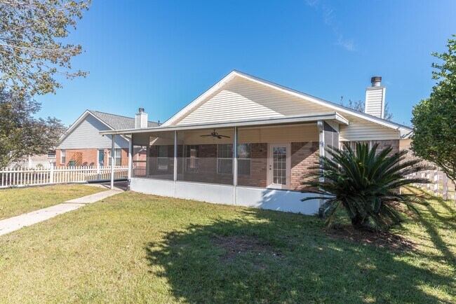 Building Photo - 25 Littleton St