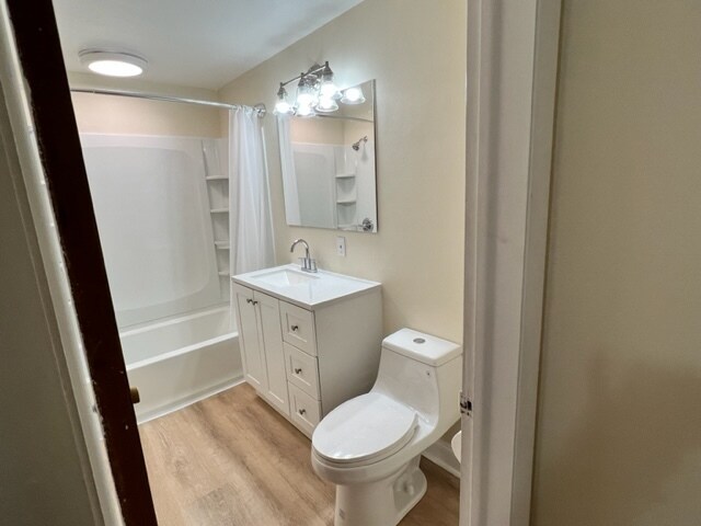 Full Bathroom - 3260 Buffalo Rd