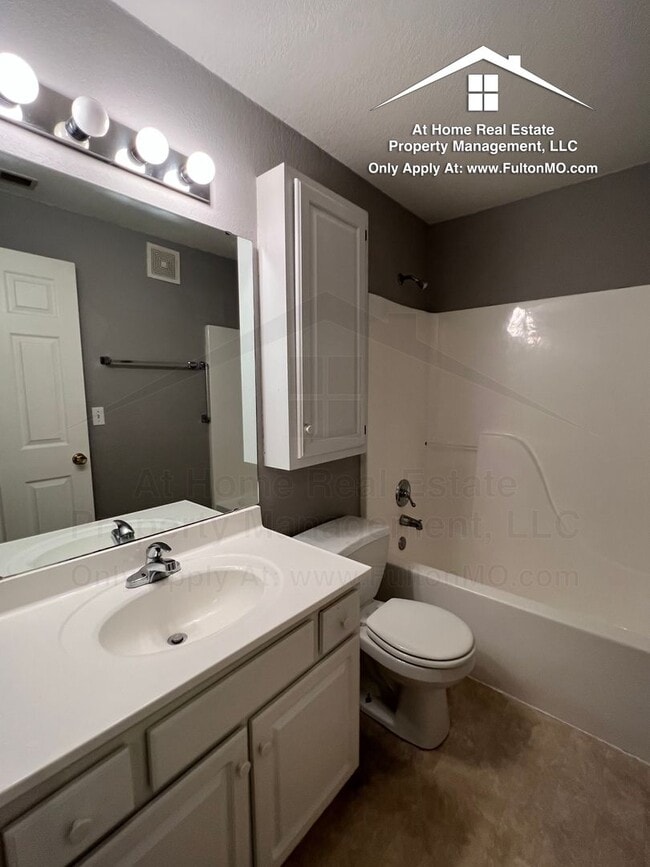 Building Photo - 1009 Boulder Ct