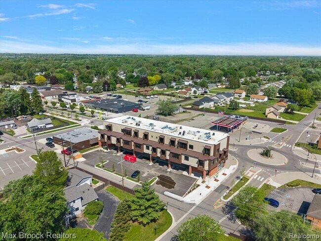 Building Photo - 1760 E Auburn Rd