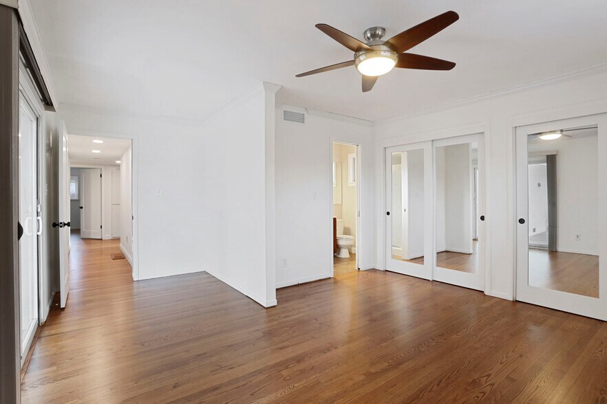 Primary bedroom - 1177 Fay Cir