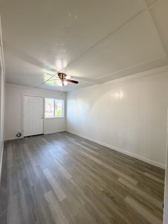 Building Photo - Thorpe Duplexes