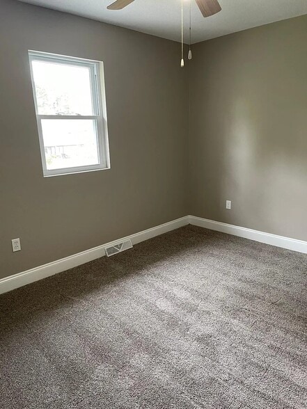 Building Photo - 1852 Mepkin Rd