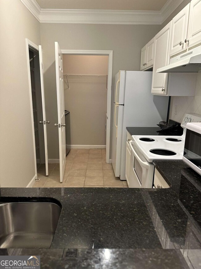 Building Photo - 5208 Westchester Ridge NE