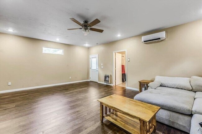 Building Photo - 41 Strattonwood Pl