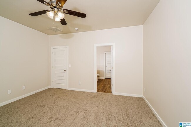 Building Photo - 1400 Brookhaven Dr