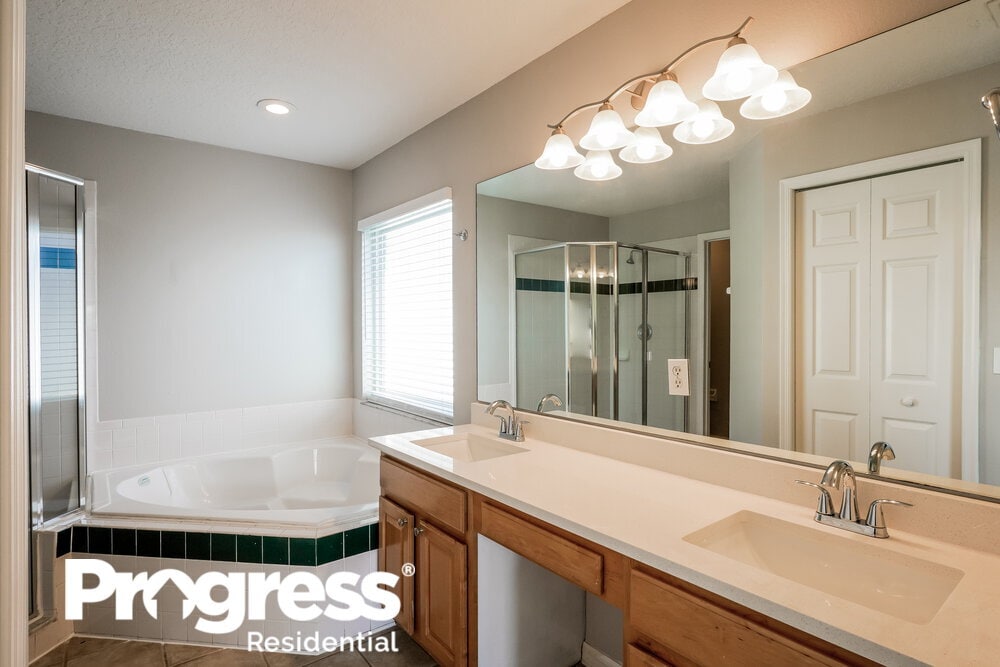 Building Photo - 2877 Middleton Cir