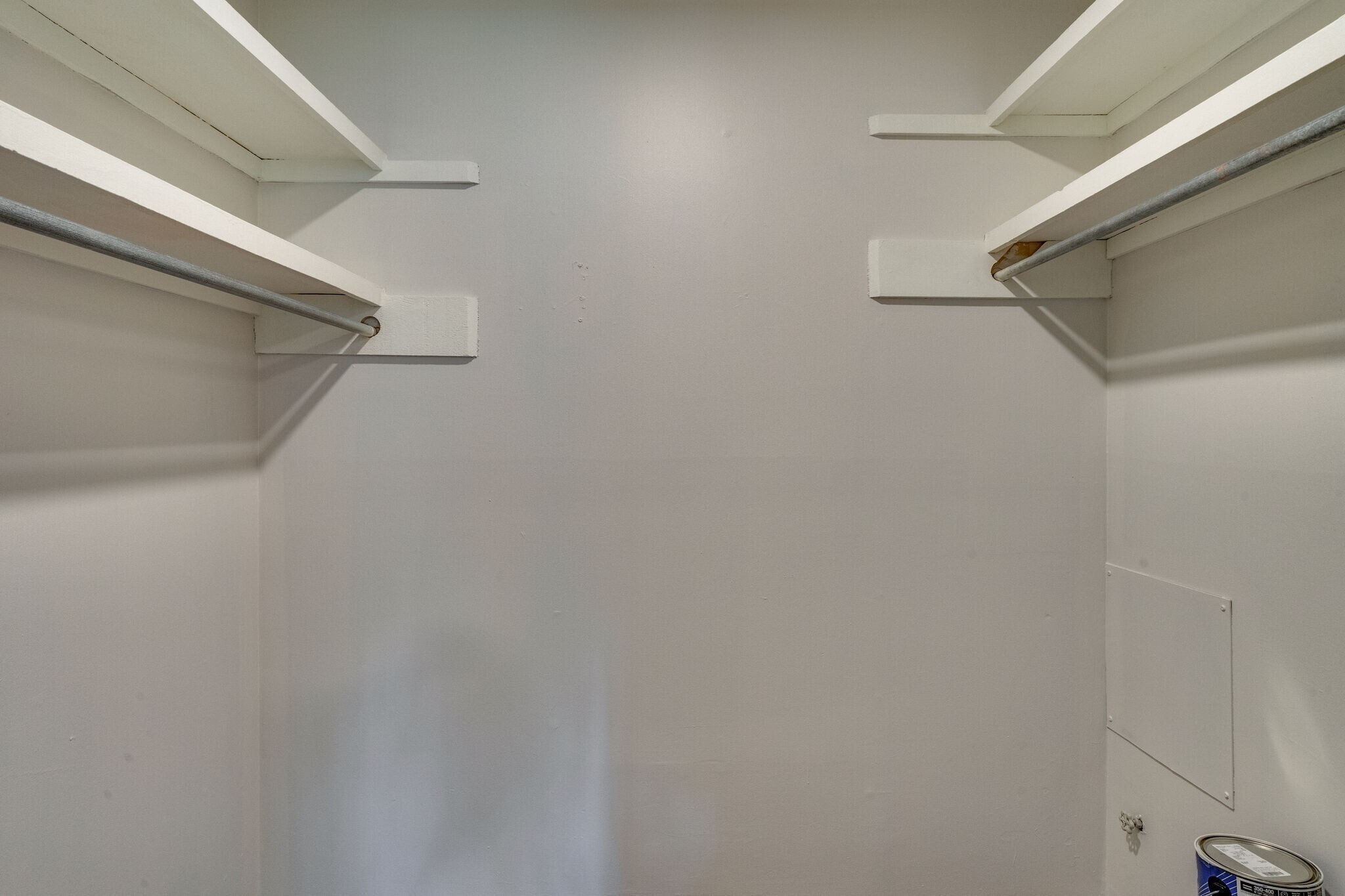 Building Photo - 2601 Hillsboro Pike