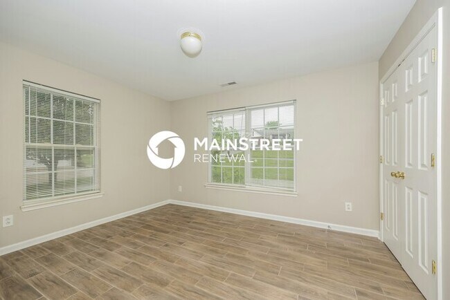 Building Photo - 3 Bedroom Pet-Friendly Home in MOUNT JULIET, TN with Main Street Renewal